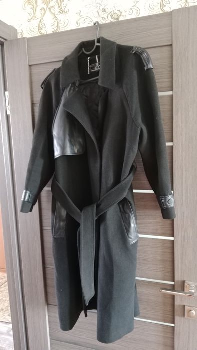 Продам      Пальто