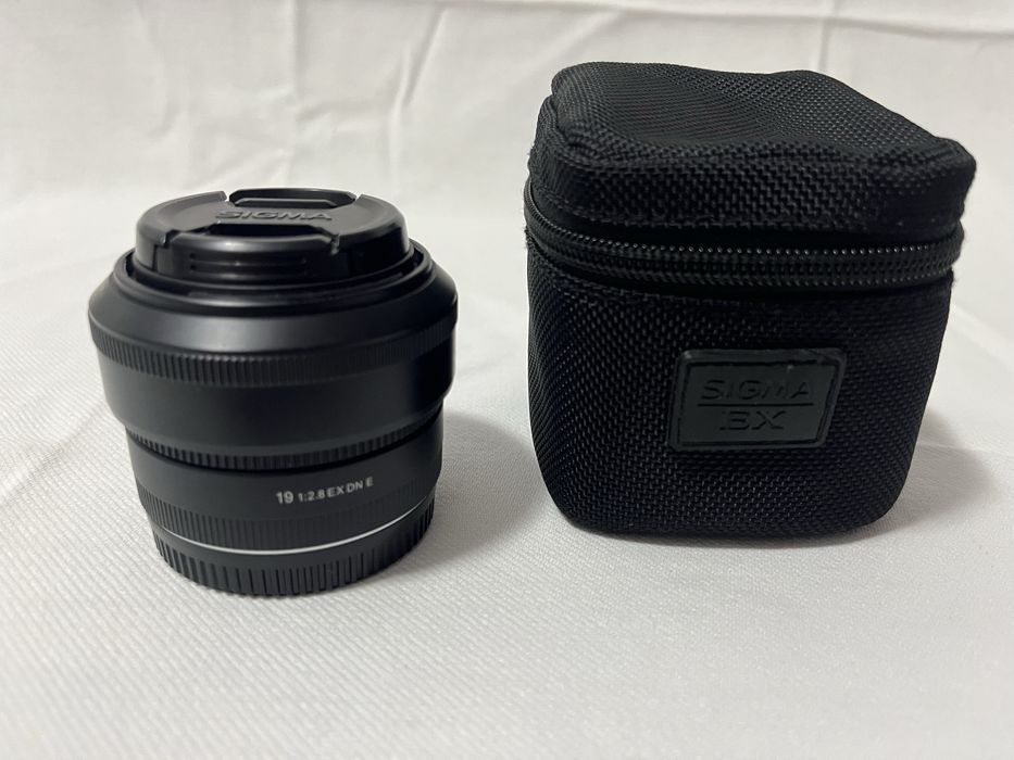 Obiectiv Sigma 19mm f2.8 EX DN  Impecabil
