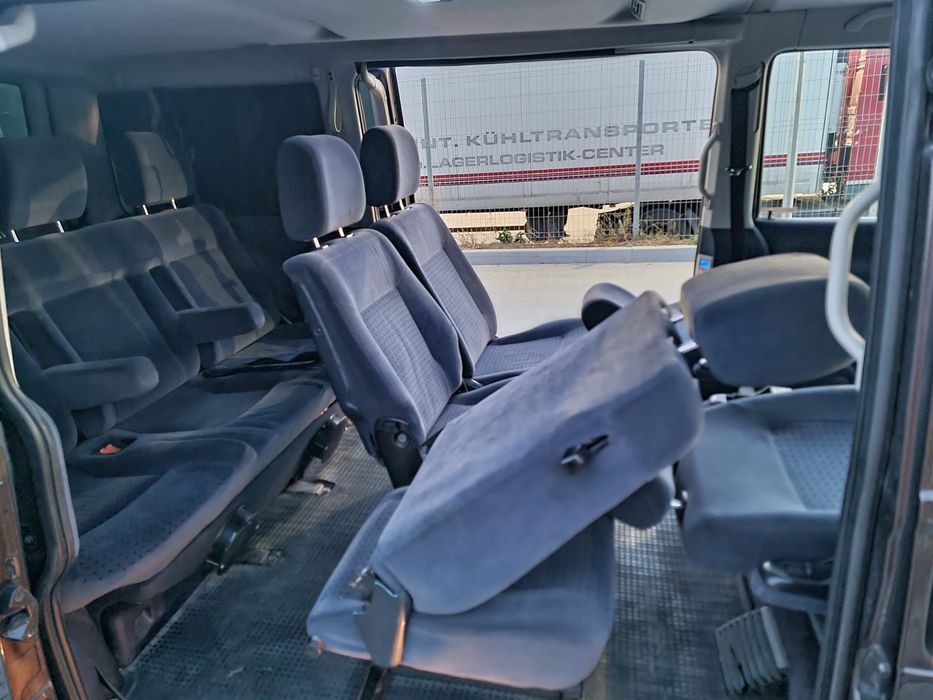 VW Caravelle 2.5Tdi 151Cp 2003 8locuri Clima spate Usi pe ambele parti