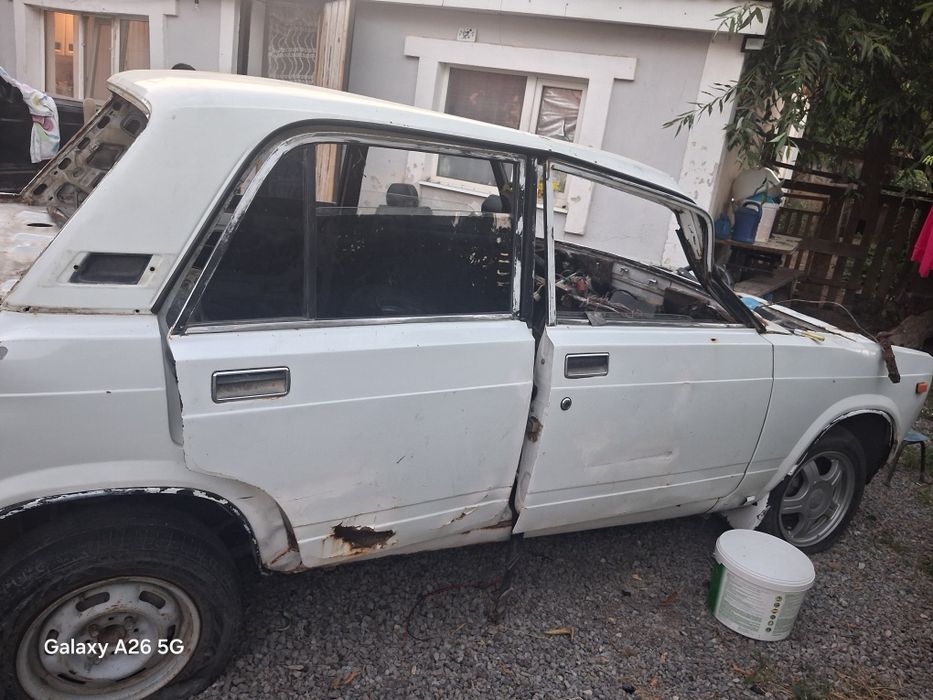 Продам ваз 2105 на запчасти