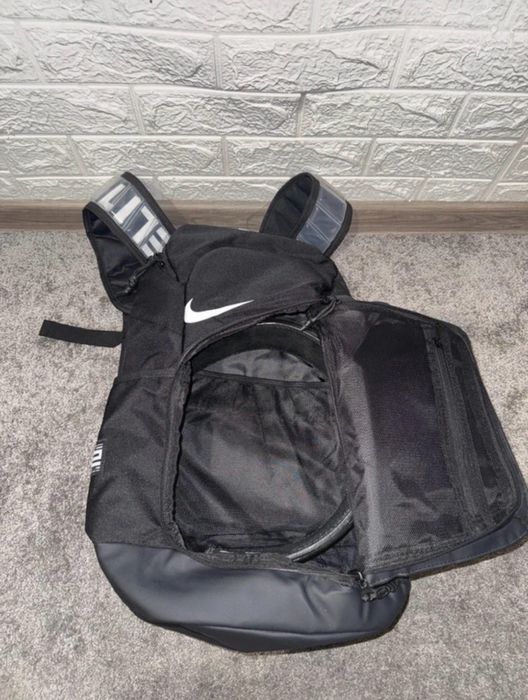 Nike elite bag ghiosdan negru cu alb baschet sala sau scoala