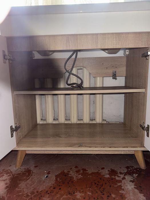 Раковина с полками