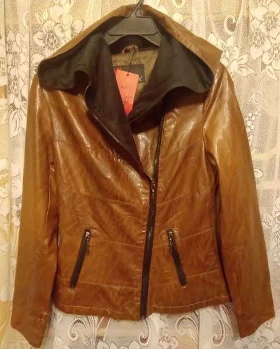 Куртка "косуха" на 40-42 размер