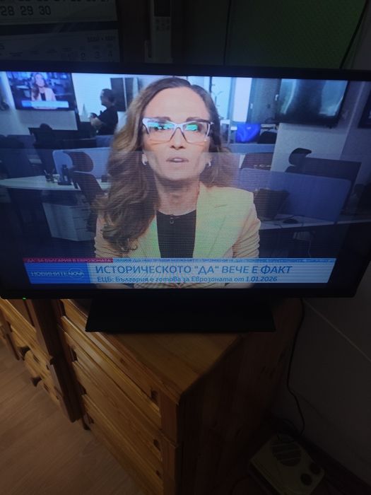 Телевизор Панасоник 32инча