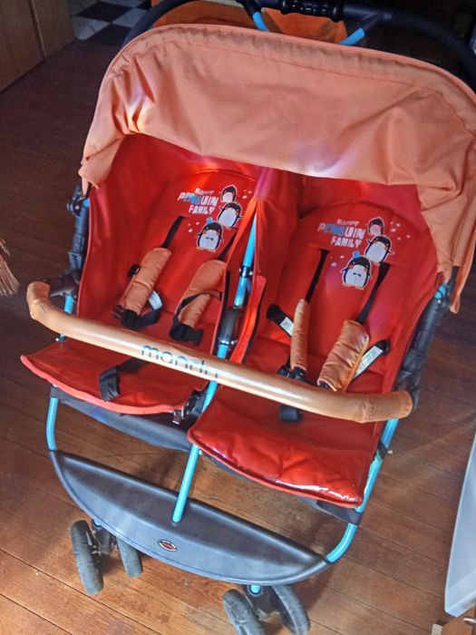 Количка за близнаци