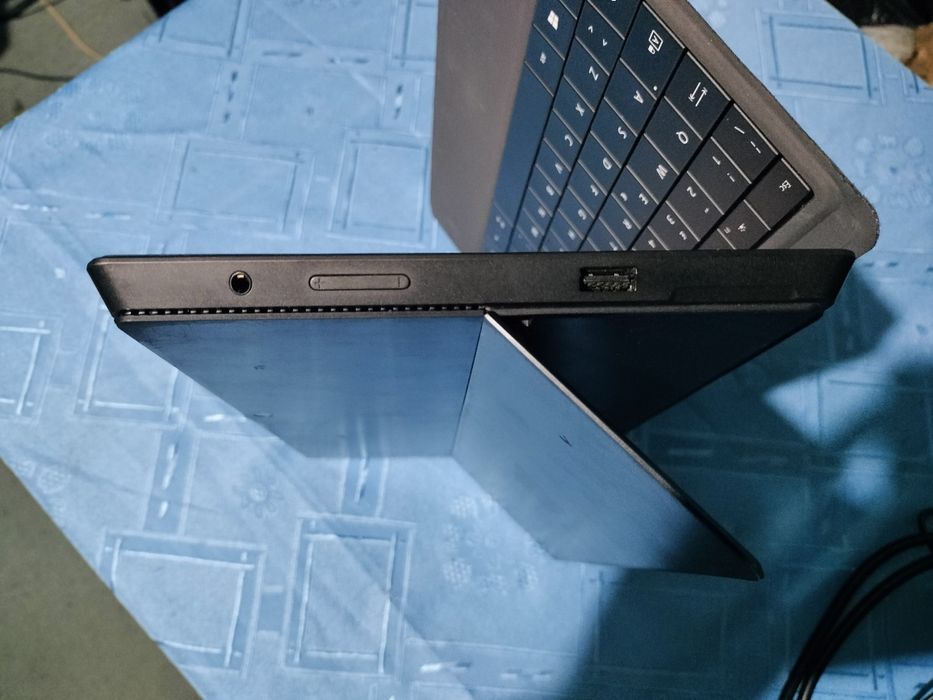 tabletă pc cu tastatura microsoft 128 g