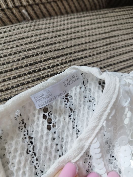Бяла рокля с пайети Zara