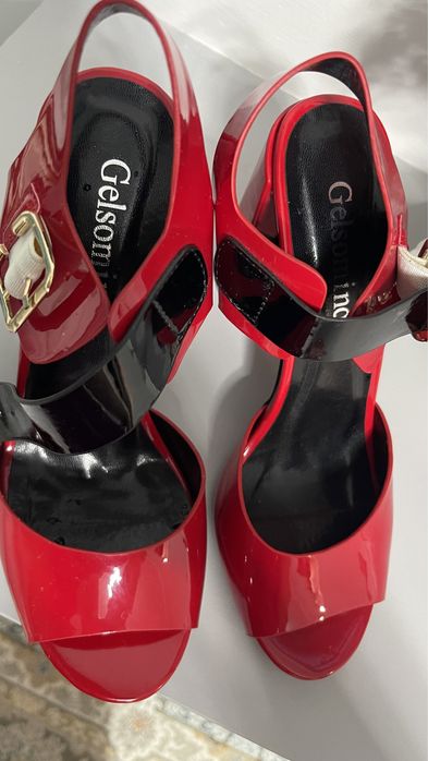 Шикарные босоножки