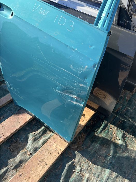 VW ID3 задна дясна врата
