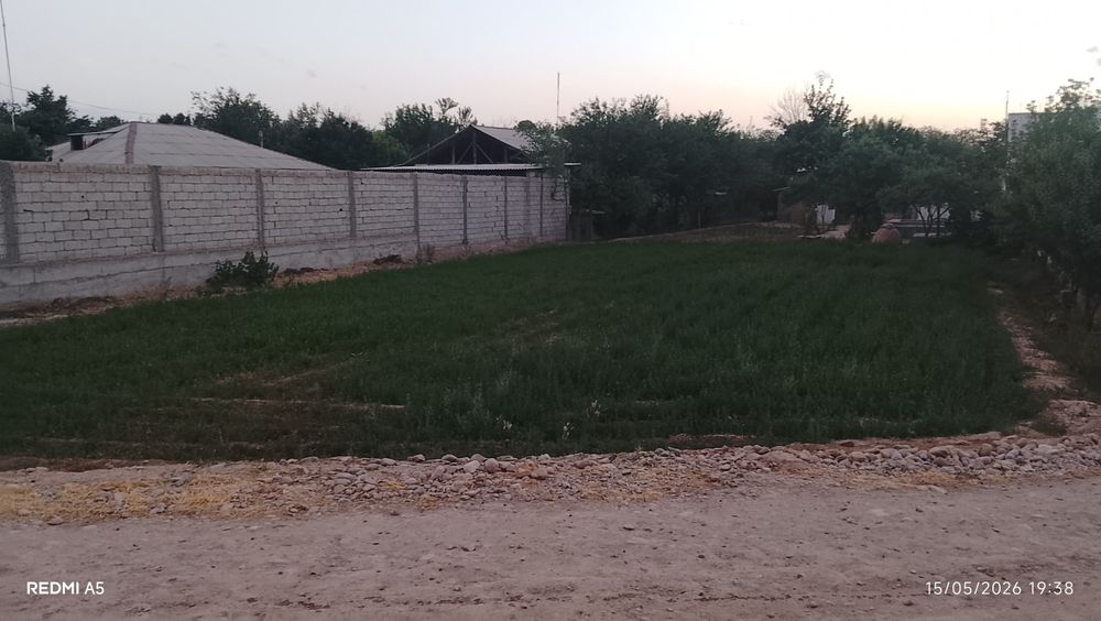 4 sotix yer sorochne sotiladi