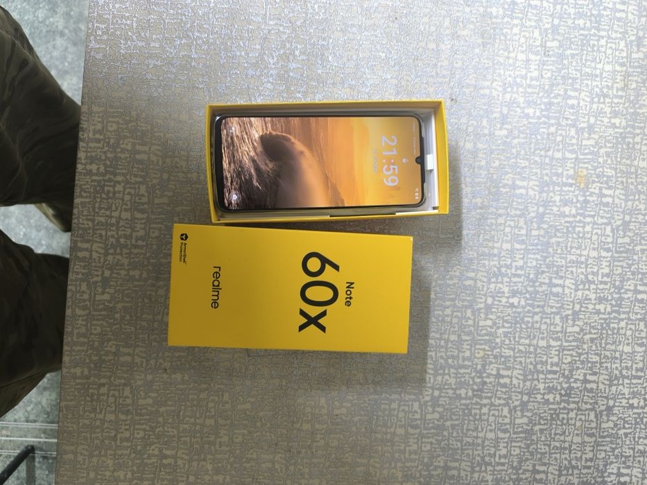 Продам телефон Realme