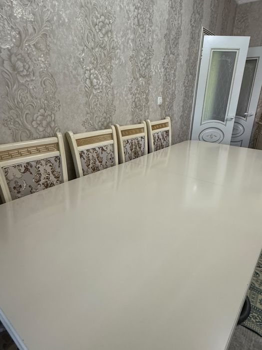 продам стол абсалютно новый