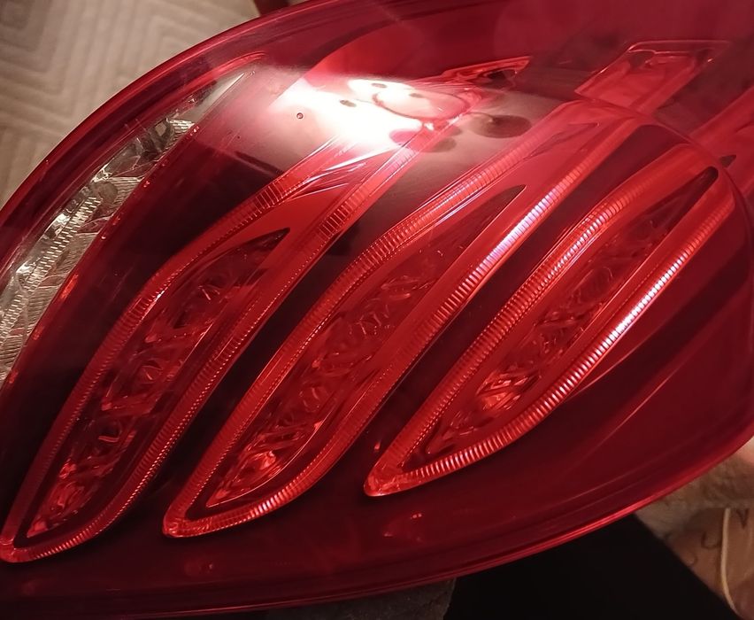 Мерседес  222 задний  фара