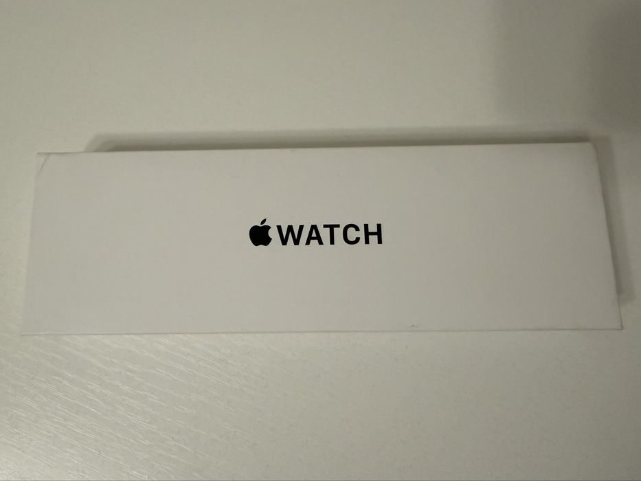 Продам Apple Watch SE (2nd generation) 40 mm