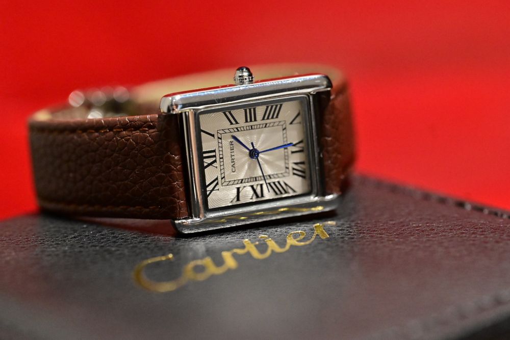 Cartier Tank.   .