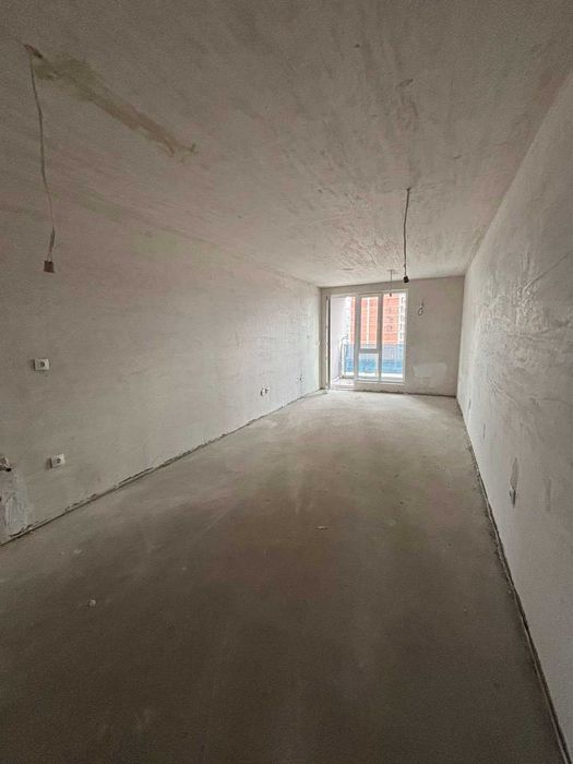 Продава се Двустаен апартамент в Пловдив, Гагарин - 76 кв.м за 738 €/кв.м - Снимка #1