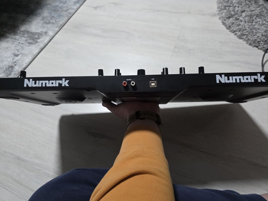 Console dj . Numark/pioneer