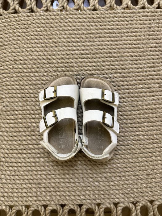 Обуви для девочек. Размеры 23-24