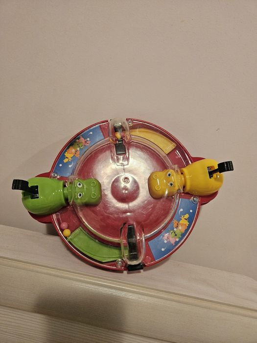 Хипопотами с топчета