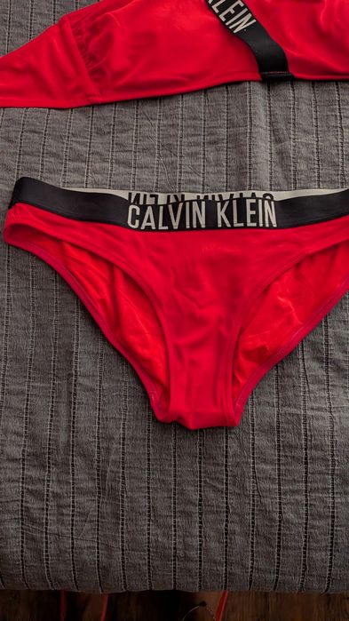 Бански Calvin Klein и Tommy Hilfiger