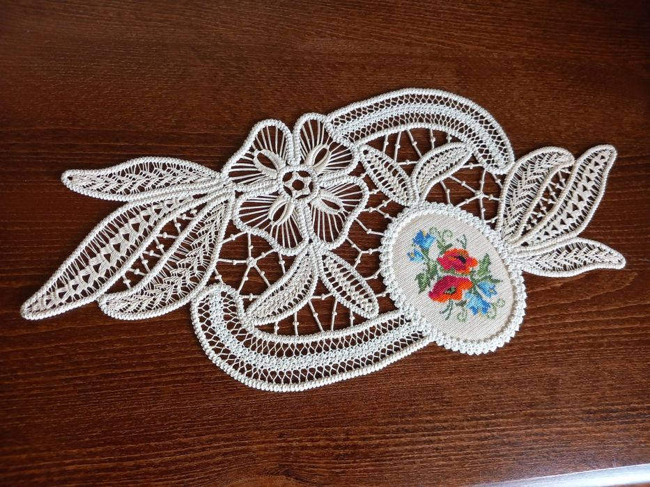 Vând set pantlas cu goblen