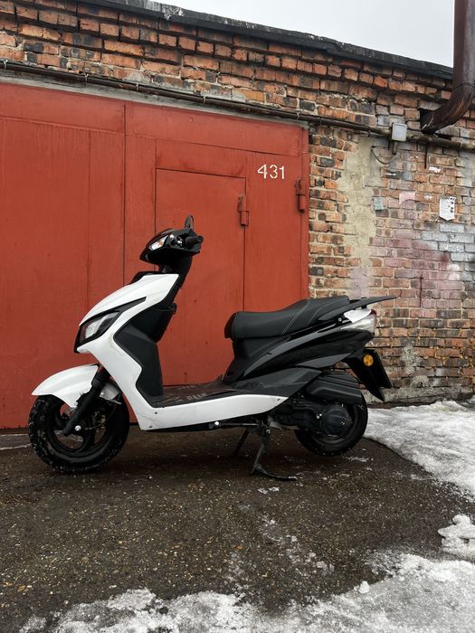 Продам скутер м8