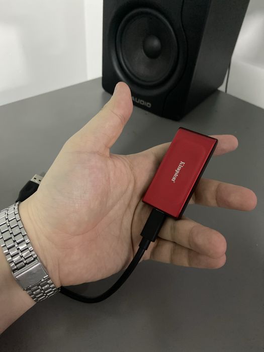 Продаю Kingston SSD 2tb