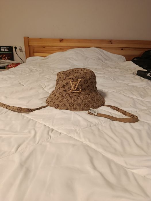 Шапка Louis Vuitton