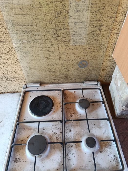 Продам газ плиту