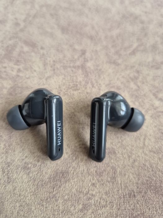 Безжични слушалки Huawei Free Buds 6i