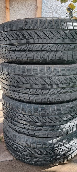 Зимни гуми Petlas Explero Winter 235/55/19