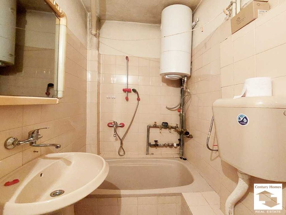 Продава се Двустаен апартамент в Велико Търново, Център - 50 кв.м за 1600 €/кв.м - Снимка #5