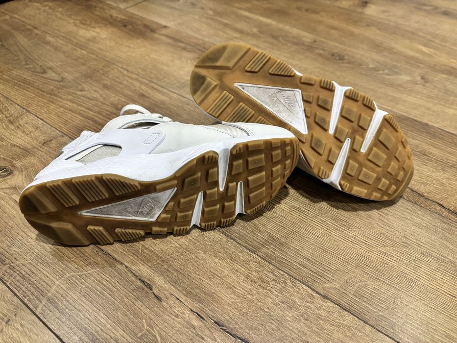 Дамски маратонки Nike Air Huarache бели 37,5 номер
