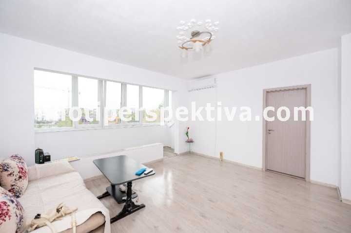 Продава се Двустаен апартамент в Пловдив, Кючук Париж - 64 кв.м за 957 €/кв.м - Снимка #2
