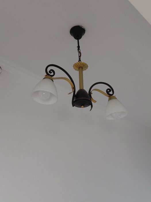 Продам Люстрый хорошом состояние.