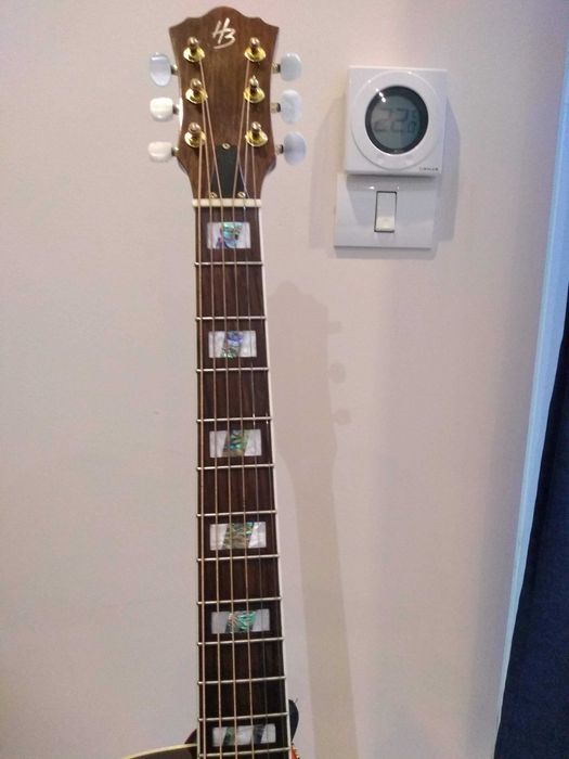 Chitara solidtop Harley Benton CLJ-503CE WN + accesorii