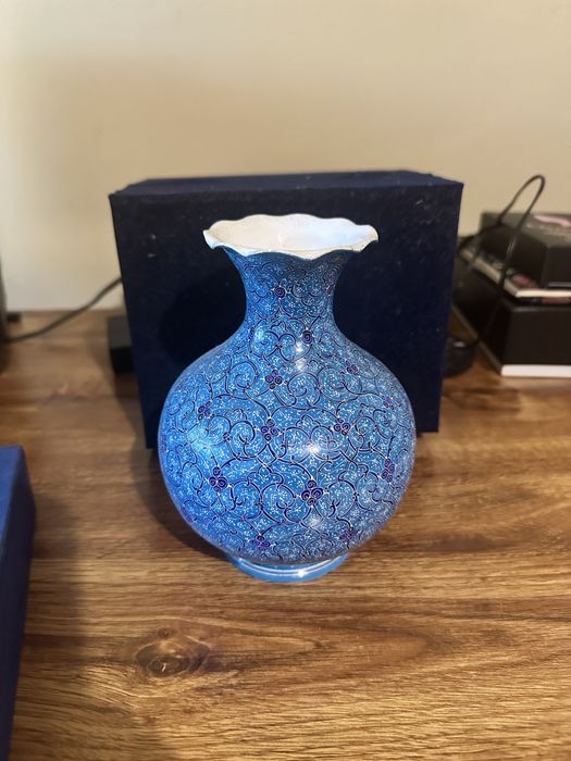 Оригинална ръчно рисувана иранска ваза. Невероятно красива. Ръчна изра