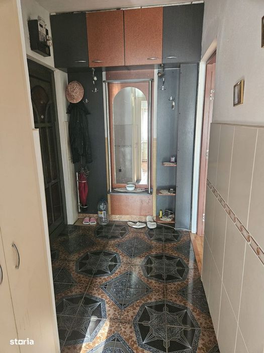 Apartament 3 camere zona Primaverii /Scoala 12 , etaj 4 cu sarpanta