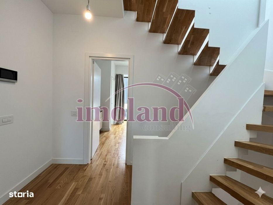 Vanzare - Townhouse 6 camere - mobilat + 2 locuri parcare Avalon Estat