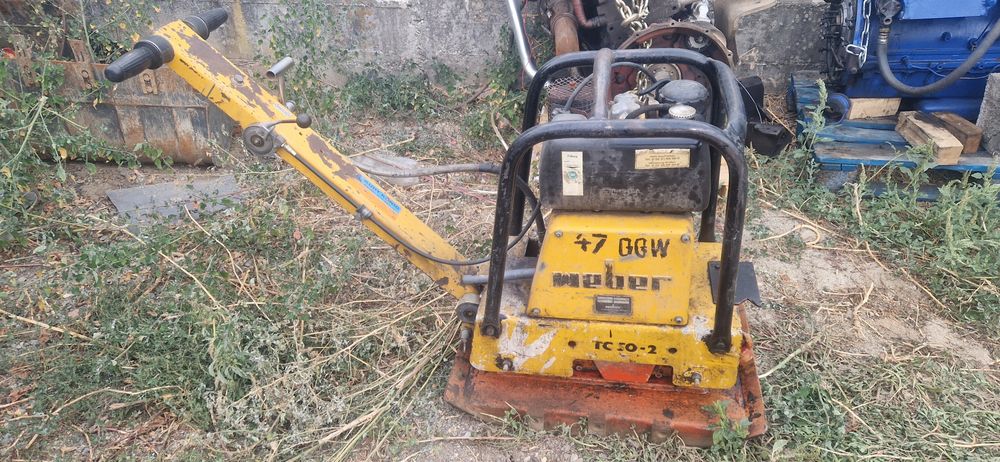 Inchiriez talpă mai compactor de inchiriat