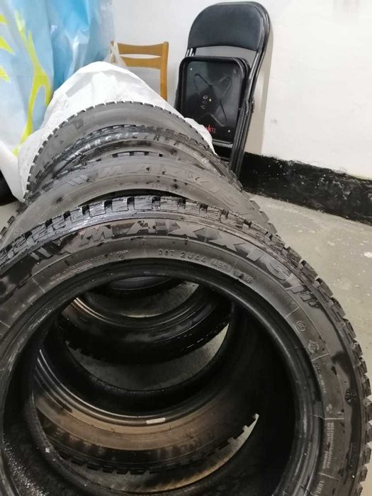 Шины зимние maxxis