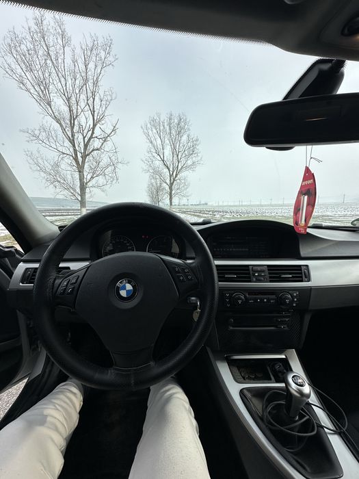 De vanzare bmw e90 320d