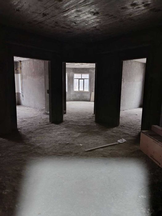 Ц квартал Чиланзар ул.Мехр и Катартал туйхона "Окшам"дуплекс  331 кв.м