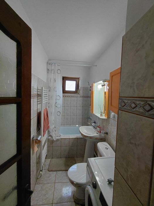Inchiriez apartament 2 camere