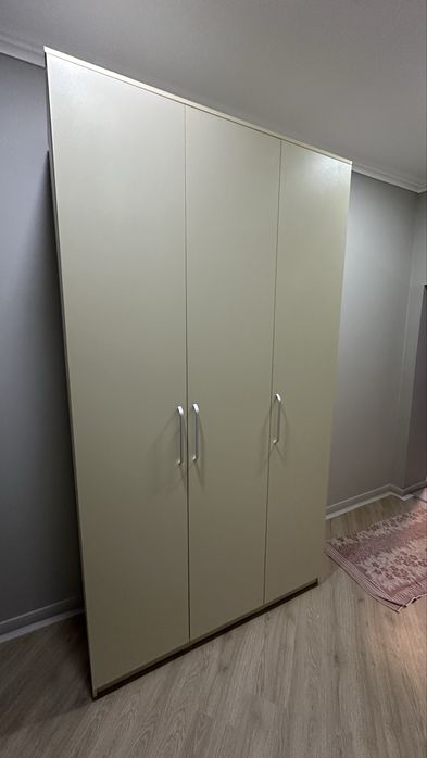 Продается шкаф в отличном состоянии