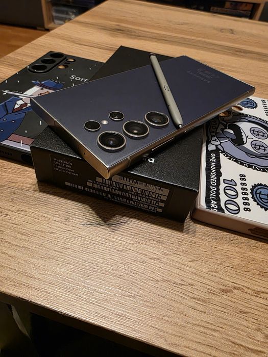 Samsung Galaxy S24 Ultra; 512 GB памет; 12 RAM;  SNAPDRAGON;