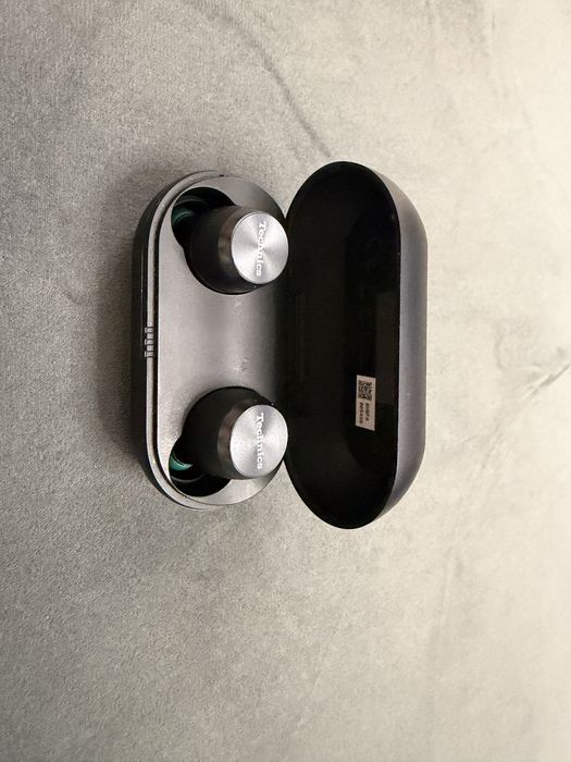 Casti Technics EAH-AZ70W