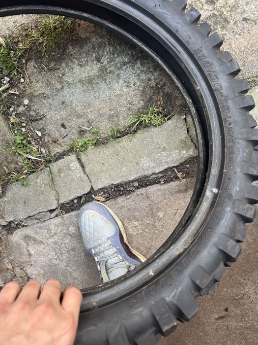 Гуми 19 цола  задни  има и почти нови