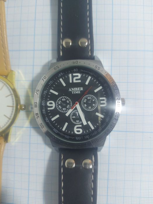 Часы мужские кварцевые.