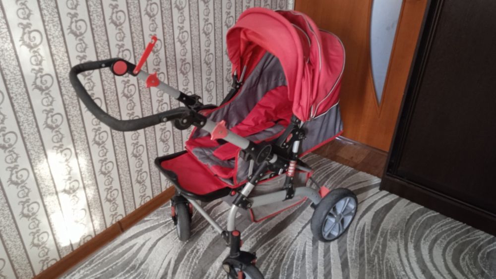 Детская коляска.